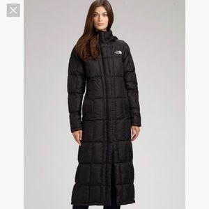 PERFECT condition North Face Down Long Womens Coat